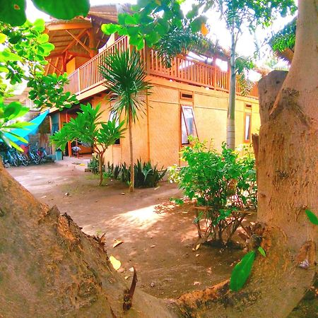 Hotel Lima Bintang Gili Trawangan Exteriér fotografie