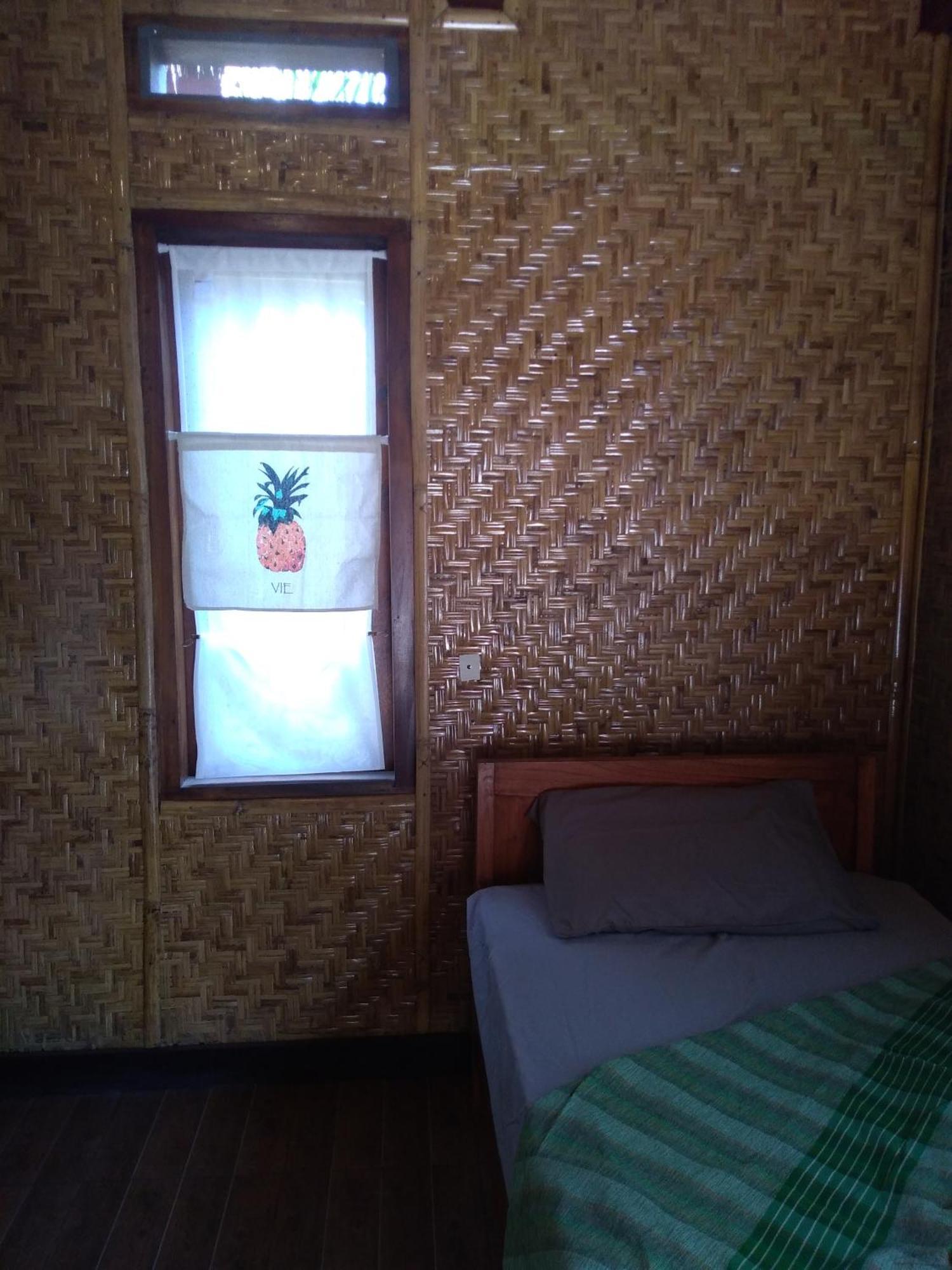 Hotel Lima Bintang Gili Trawangan Pokoj fotografie